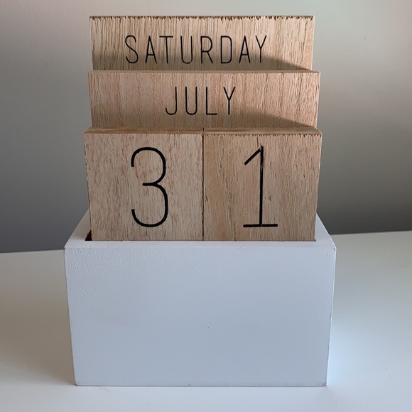 Other - NWT Farmhouse Wood Block Perpetual Desk Calendar